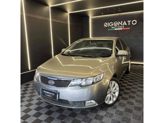 KIA CERATO 1.6 E.221 SEDAN 16V GASOLINA 4P AUTOMÁTICO KIA CERATO 1.6 E.221 SEDAN 16V GASOLINA 4P AUTOMÁTICO